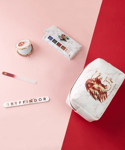 Warner Bros Gryffindor Cosmetics Bag Bundle