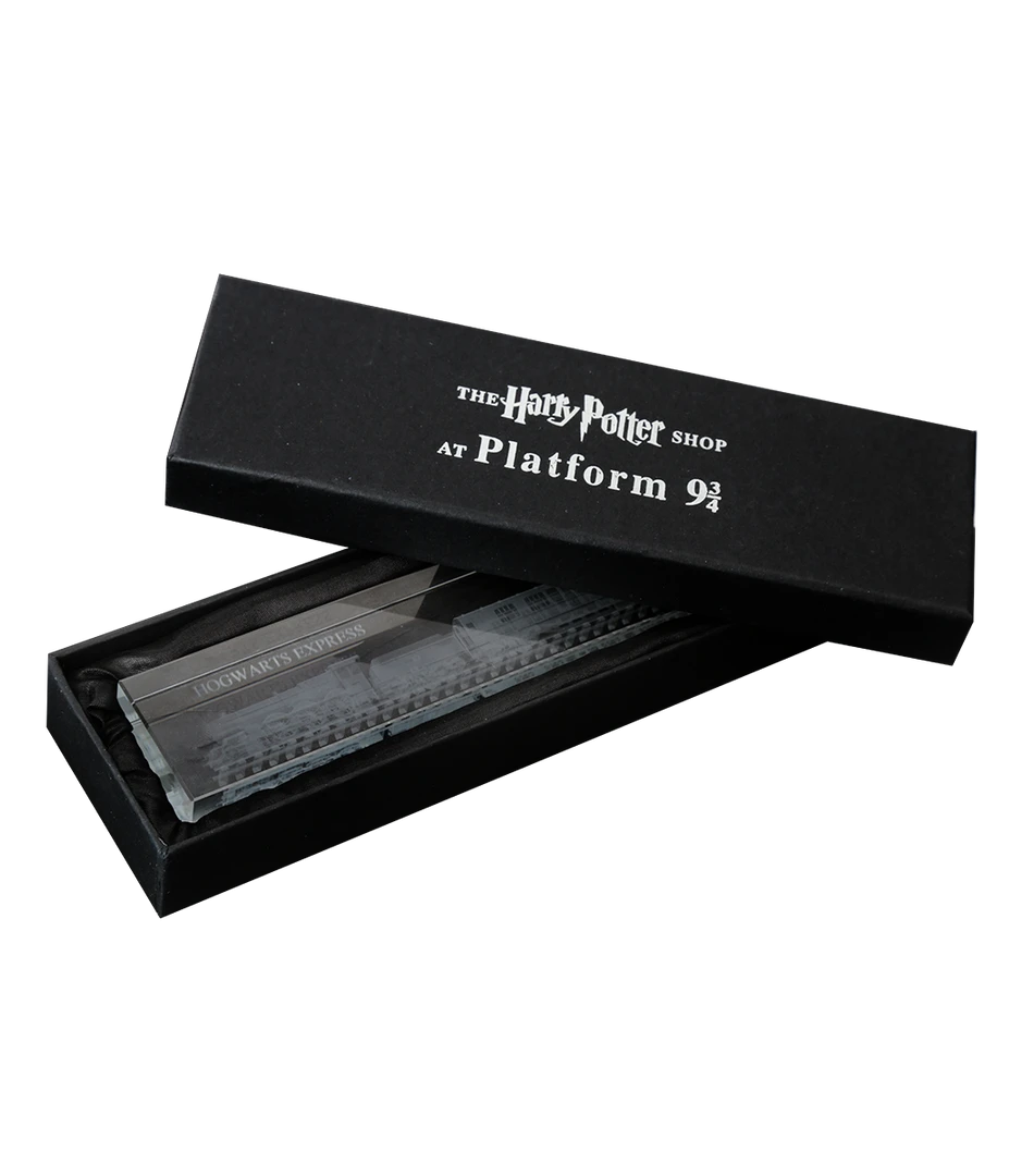 Warner Bros Best Sellers Hogwarts Express Glass Paperweight 5 Warner Bros Best Sellers Hogwarts Express Glass Paperweight