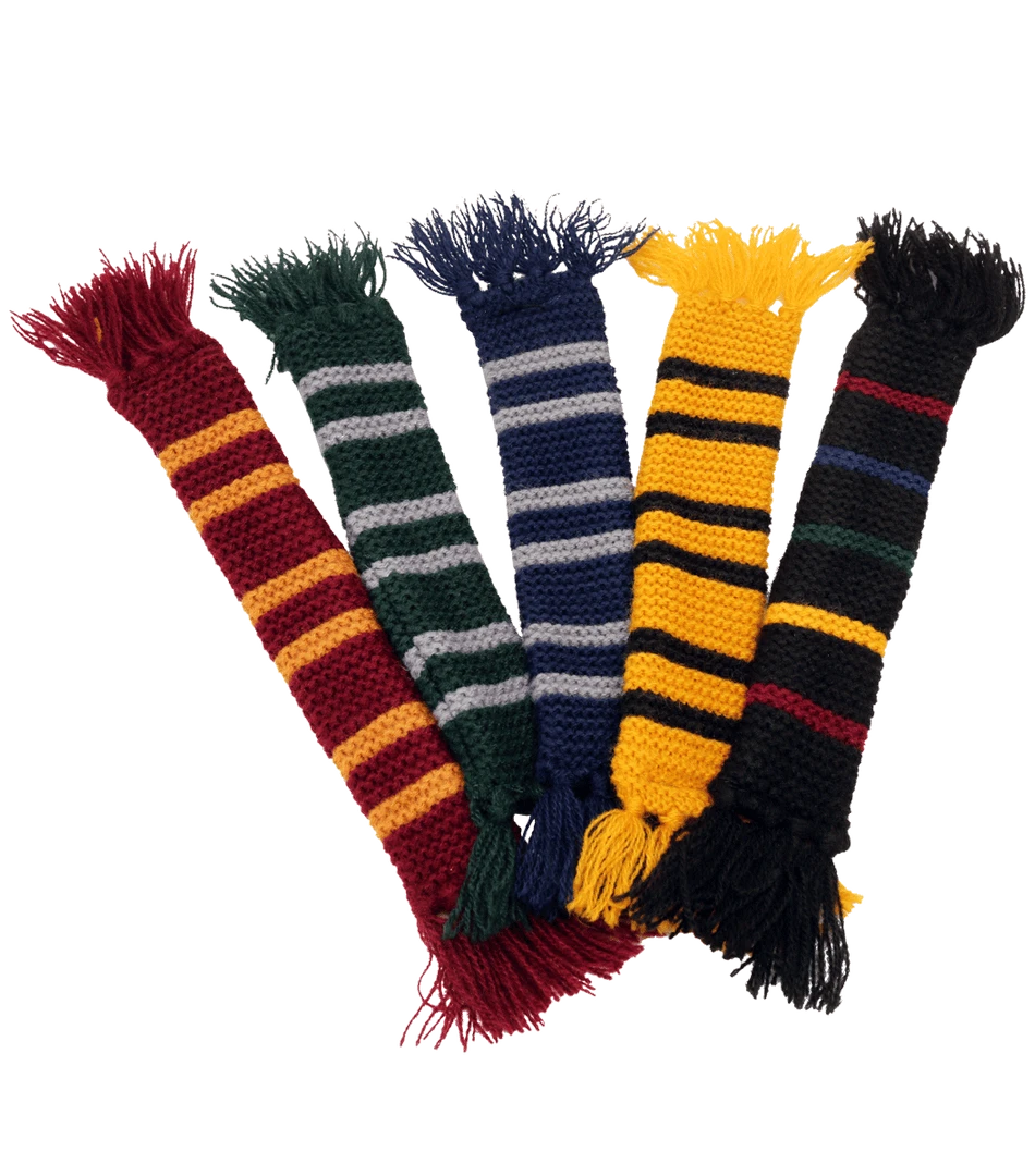 Warner Bros Hufflepuff Scarf Bookmark 4 Warner Bros Hufflepuff Scarf Bookmark